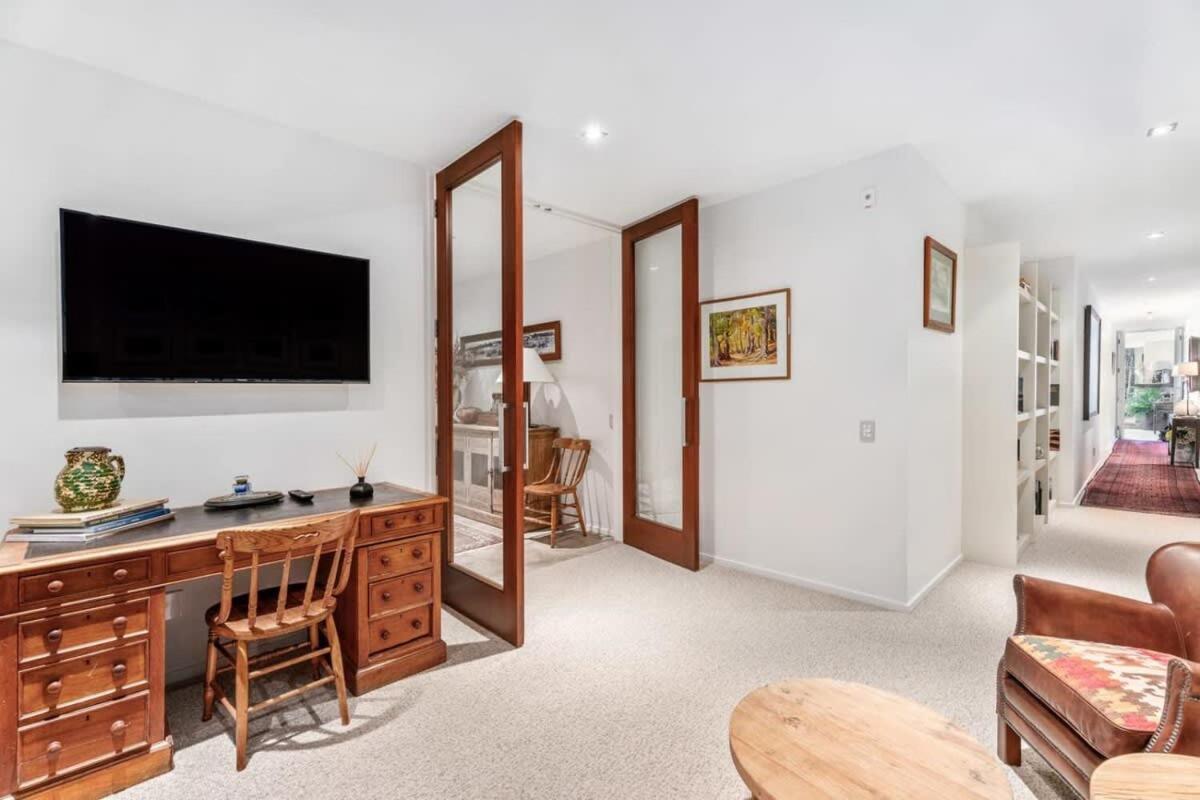 Pembroke Luxury Apartment ワナカ エクステリア 写真