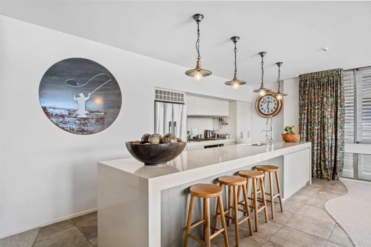 Pembroke Luxury Apartment ワナカ エクステリア 写真